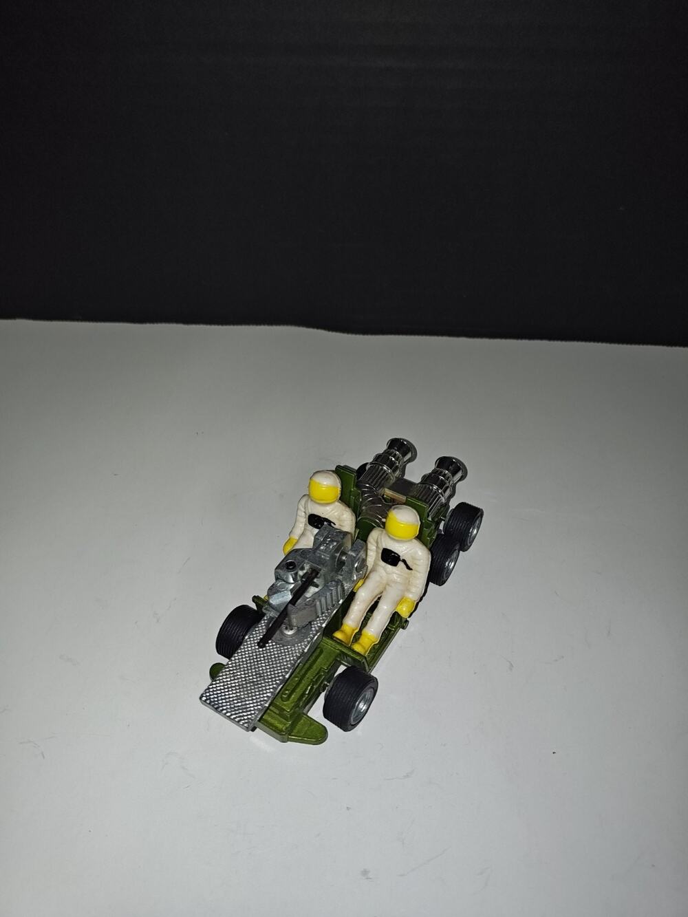 Dinky #361 Galactic War Chariot 2 Figures & Working Gun Green Diecast UK 1978